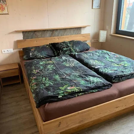 Vakantiehuis Ekodum V Romanticke Zahrade Velka Bukova (Rakovnik)